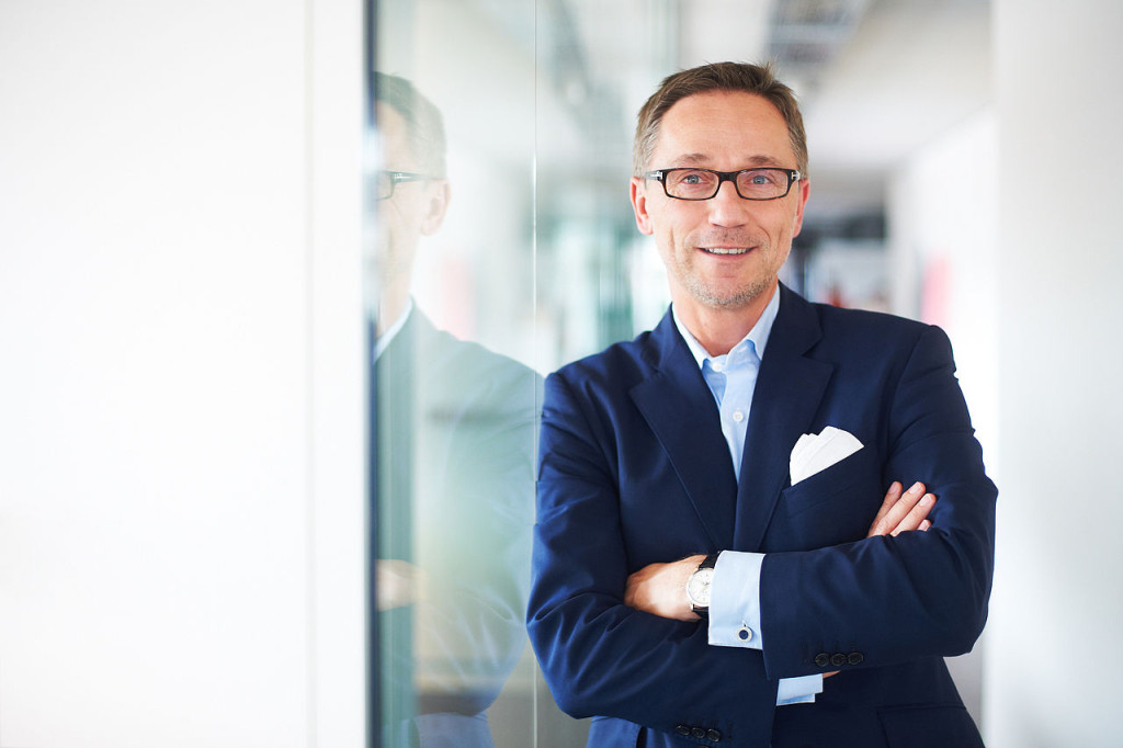 1280px-Eric_Everard,_CEO_Artexis_Group